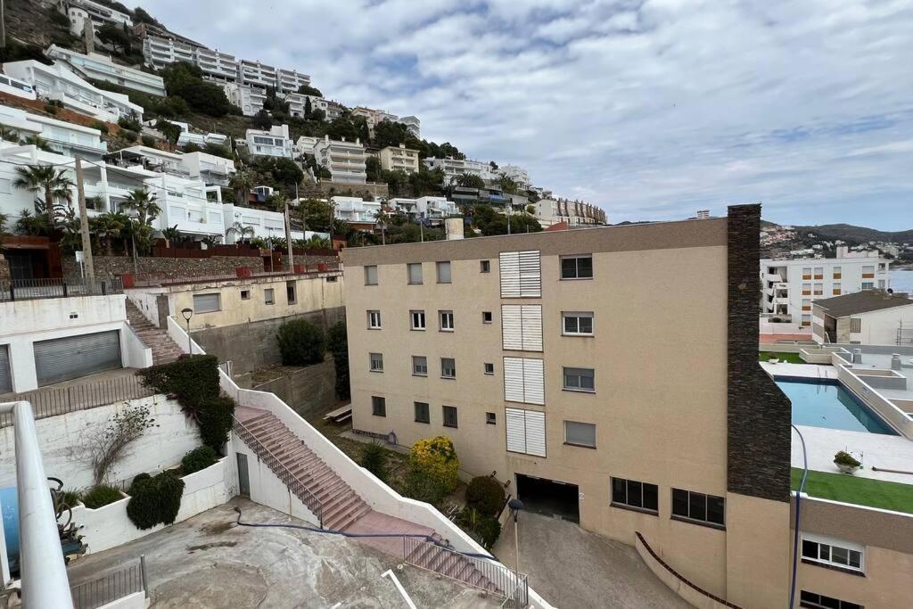 Apartamento Tres Habitaciones Con Vistas Al Mar En Roses Eksteriør billede