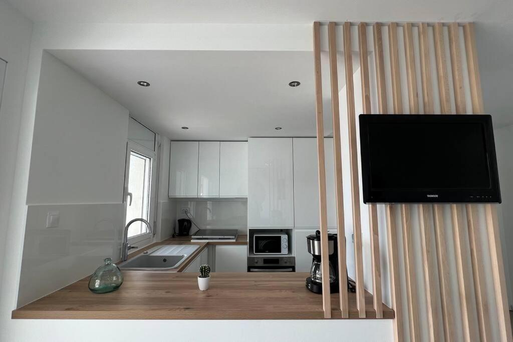Apartamento Tres Habitaciones Con Vistas Al Mar En Roses Eksteriør billede