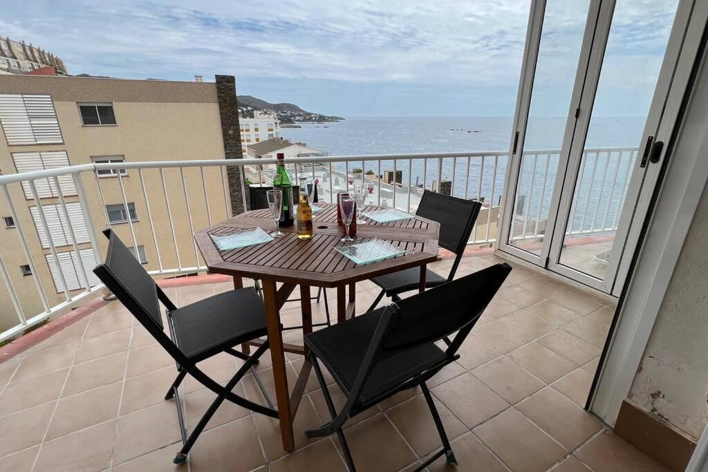 Apartamento Tres Habitaciones Con Vistas Al Mar En Roses Eksteriør billede